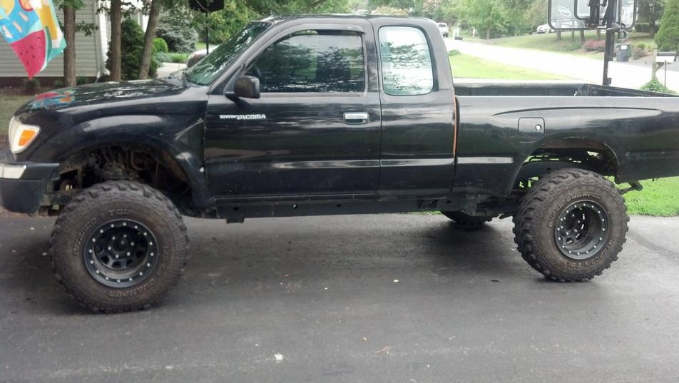 Lifted 98 Toyota Tacoma on 33in Super Swampers - VADriven.com Forums